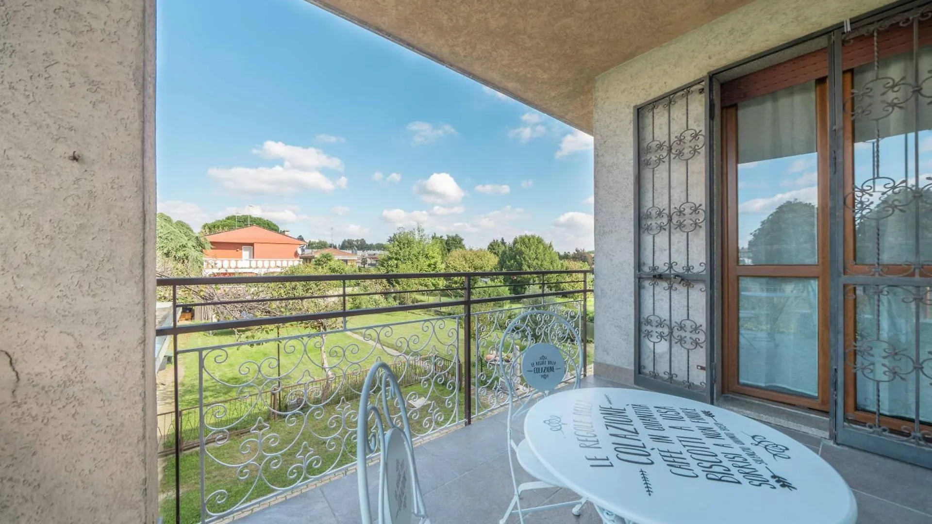 Einstein - Modern Apartment With Balcony Somma Lombardo